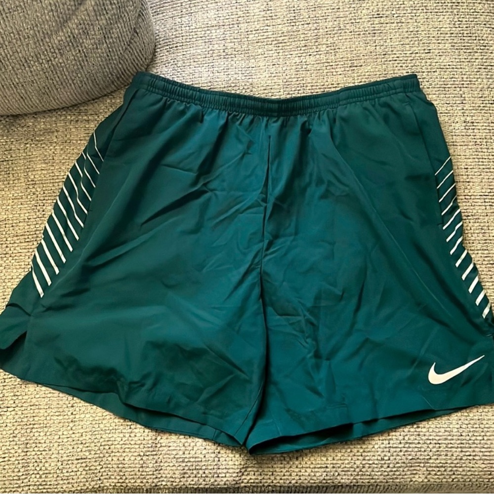 Nike Men's Green Athletic Shorts